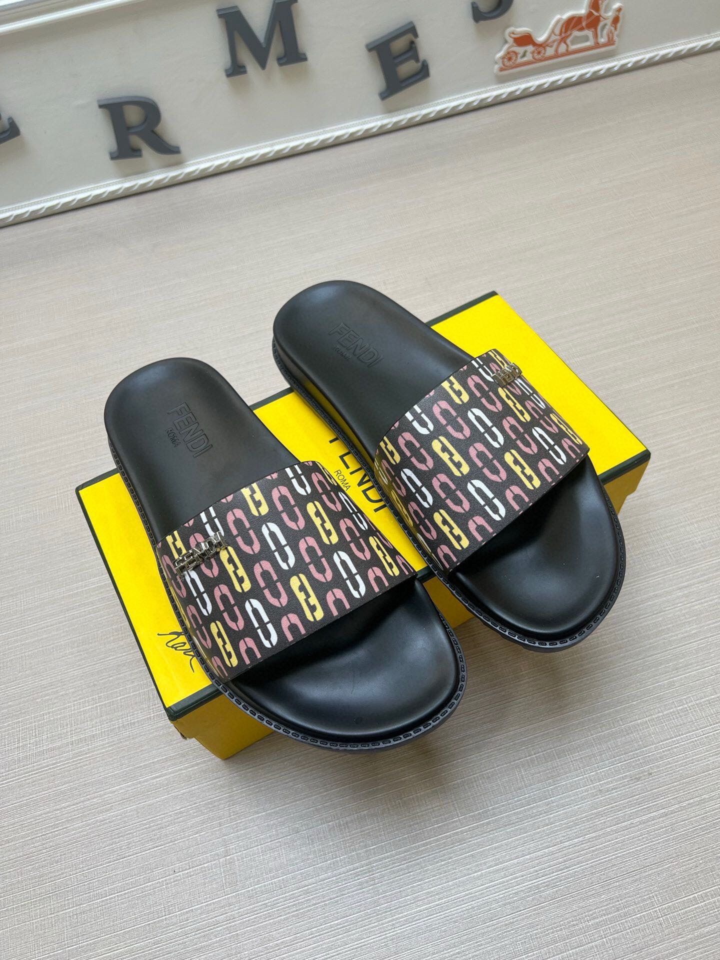 Z5ZF15 Popular slippers