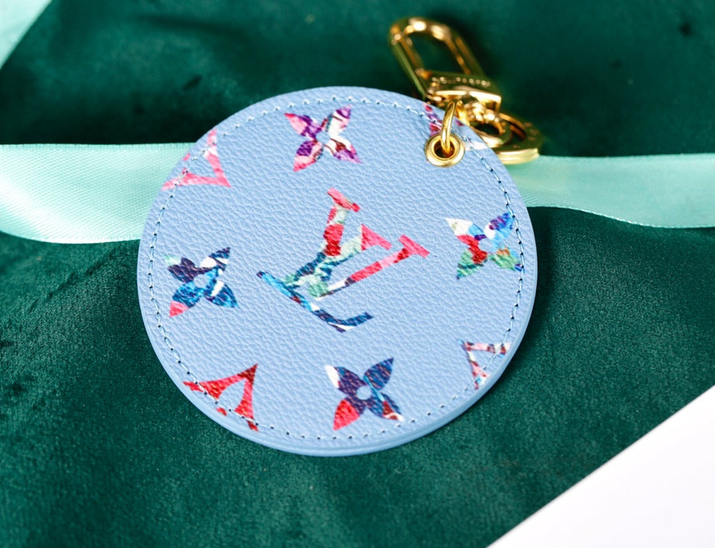 A1Q105E22 Popular bag 's charms accessories