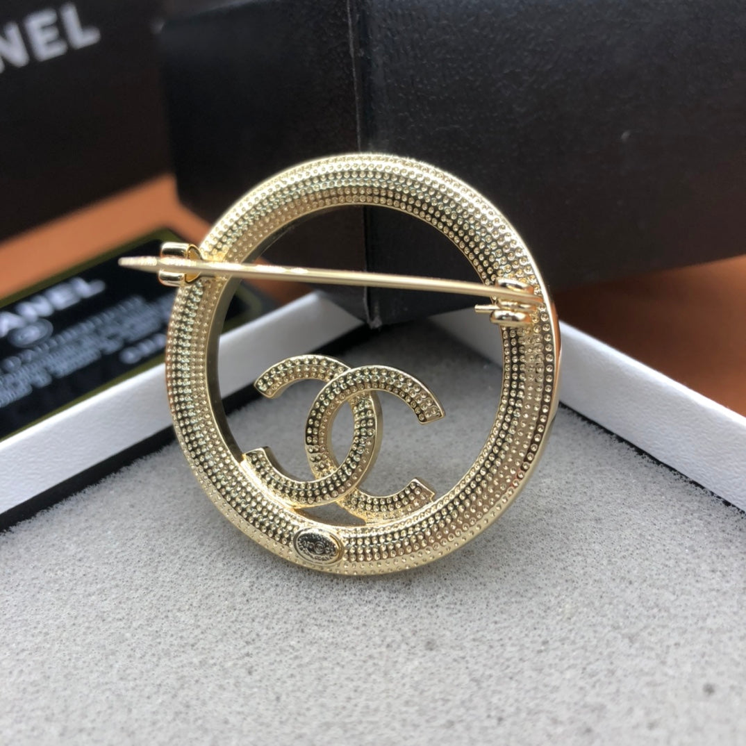 X14C853  Popular Brooch