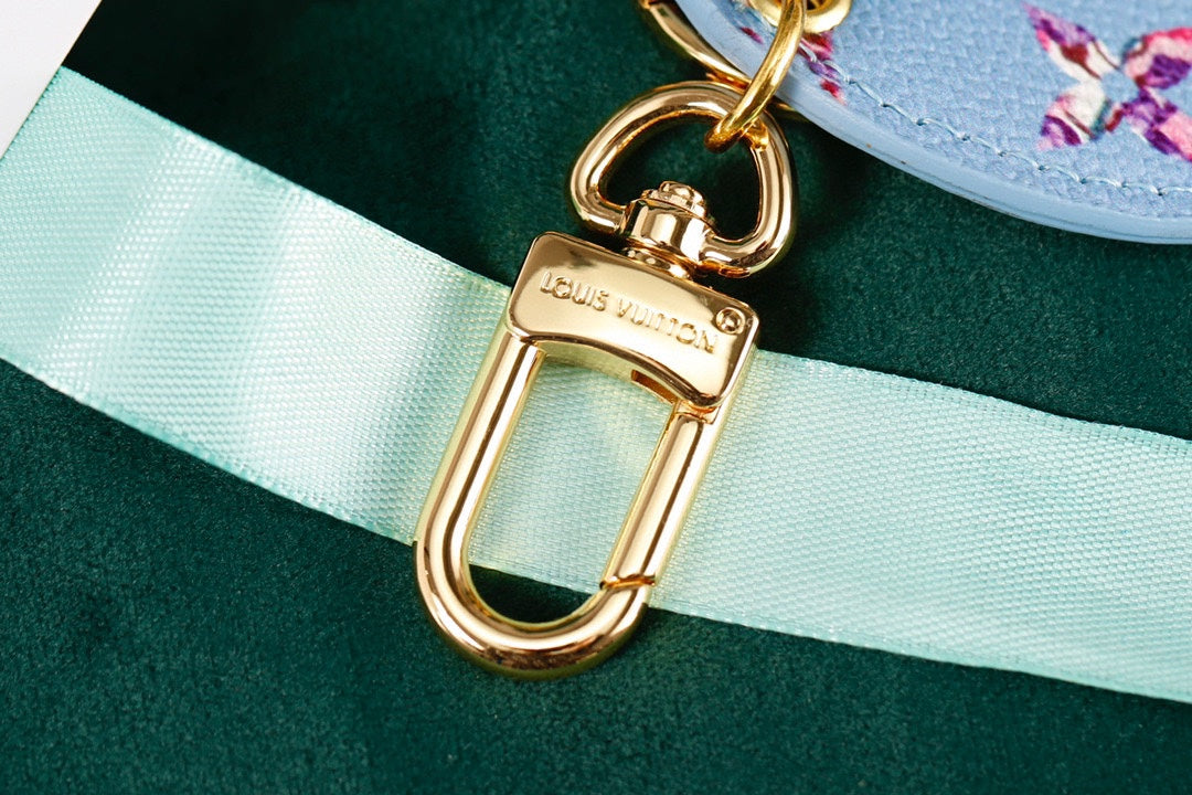 A1Q105E22 Popular bag 's charms accessories