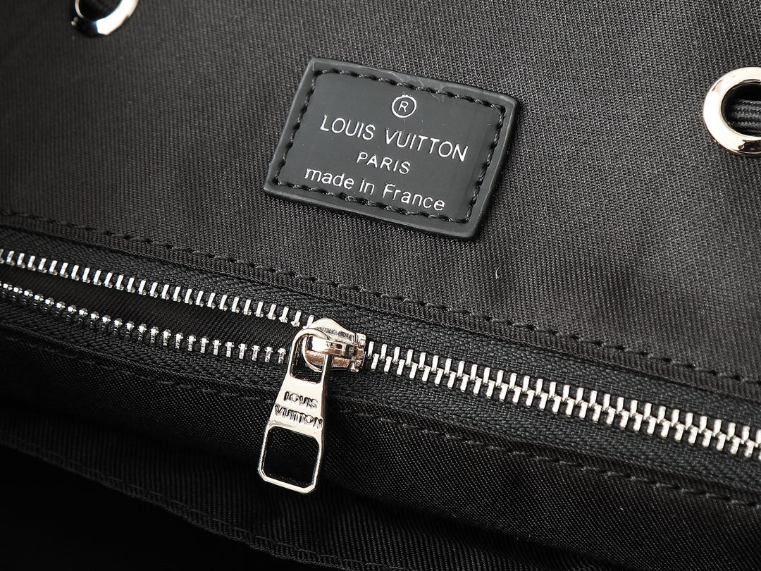 B1W25E70 Popular  Backpacks