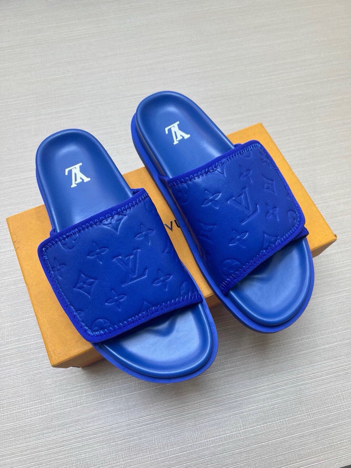 Z5LE210 Popular Slippers