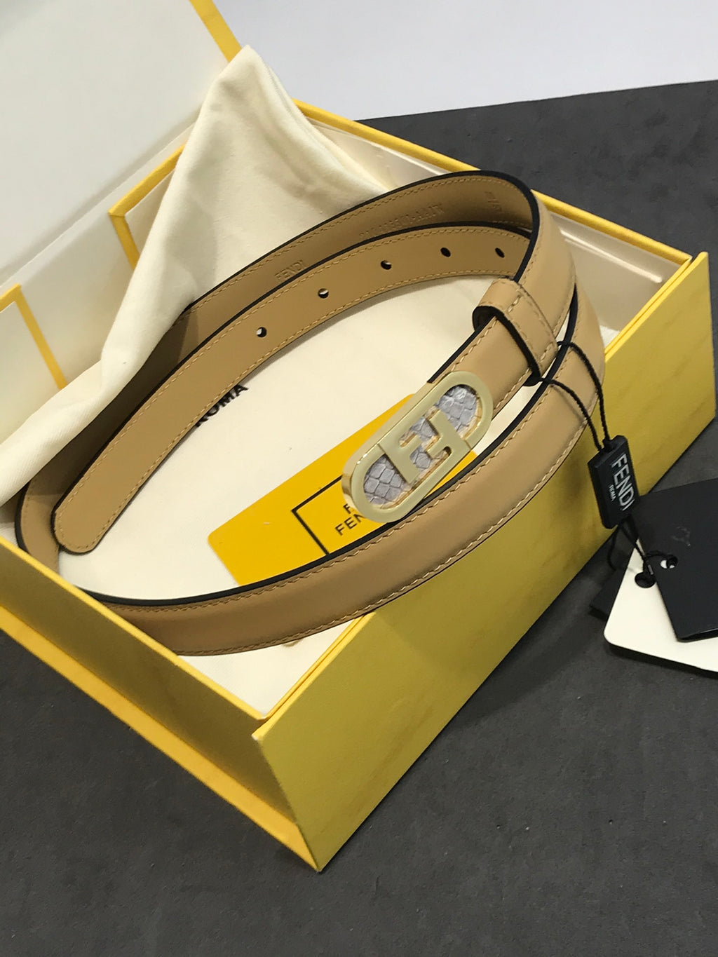 P1Q64F76 Popular  High quality belt With full package