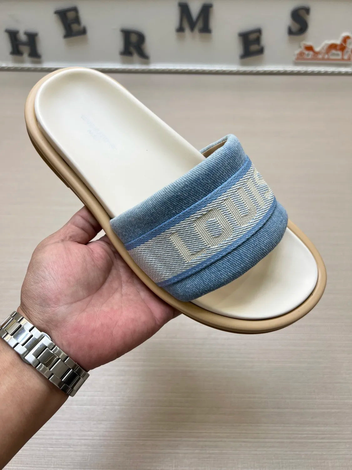 Z5Z35E301 Popular Slippers