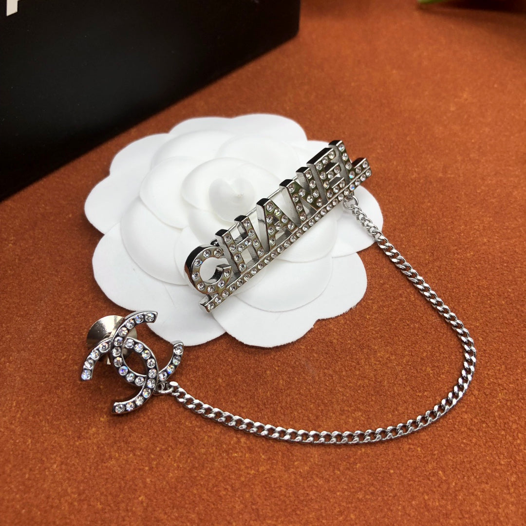 X1Z94C884    Popular Brooch