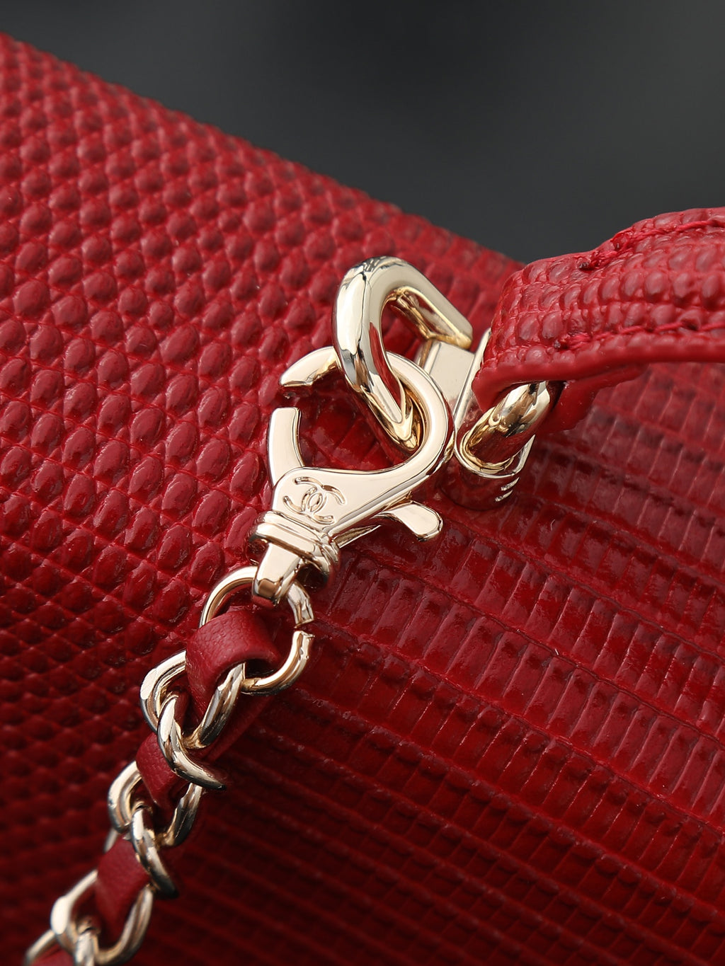 B1R76C23 Popular leather bag