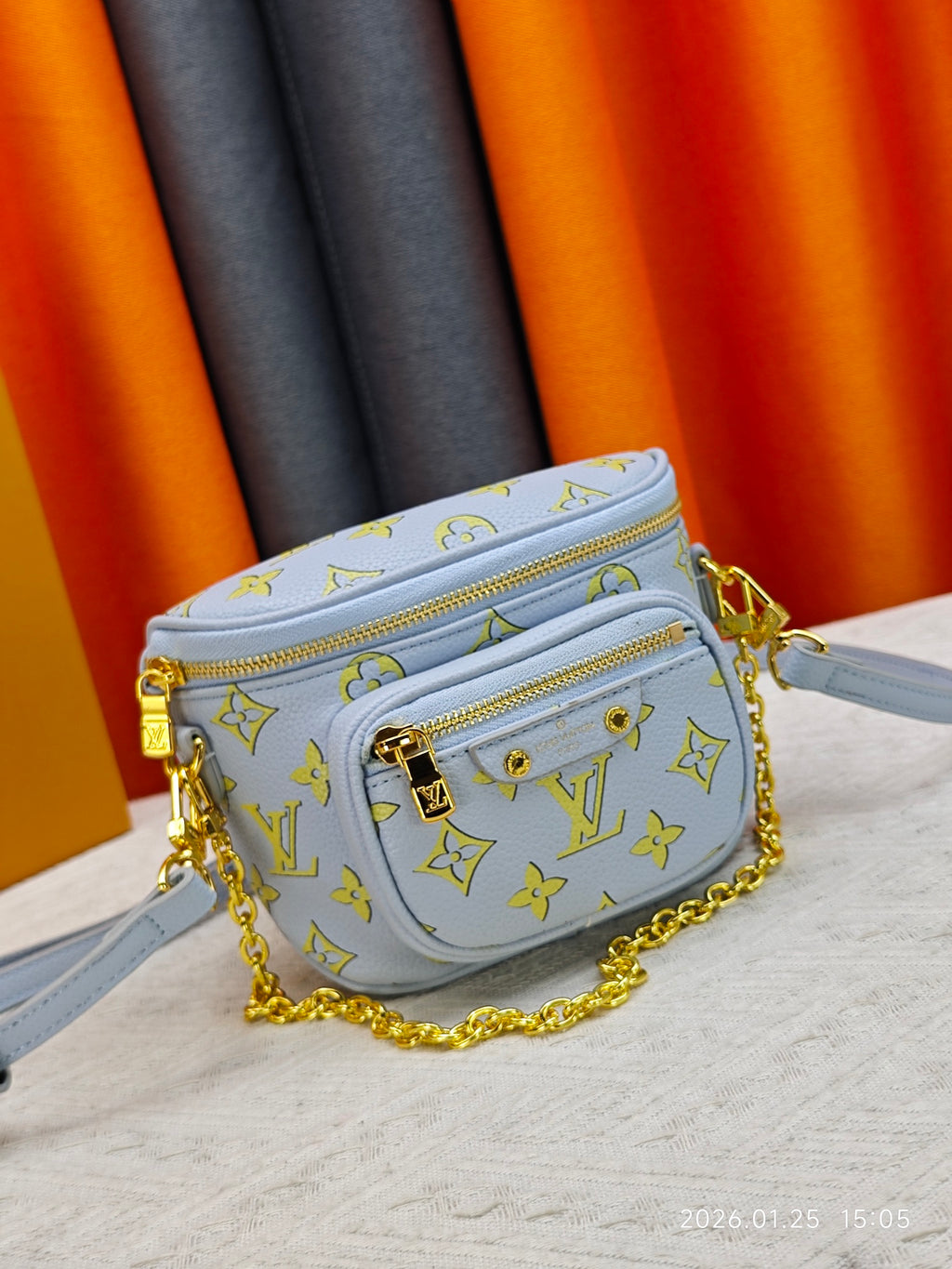 B1P46E76 Popular leather bag