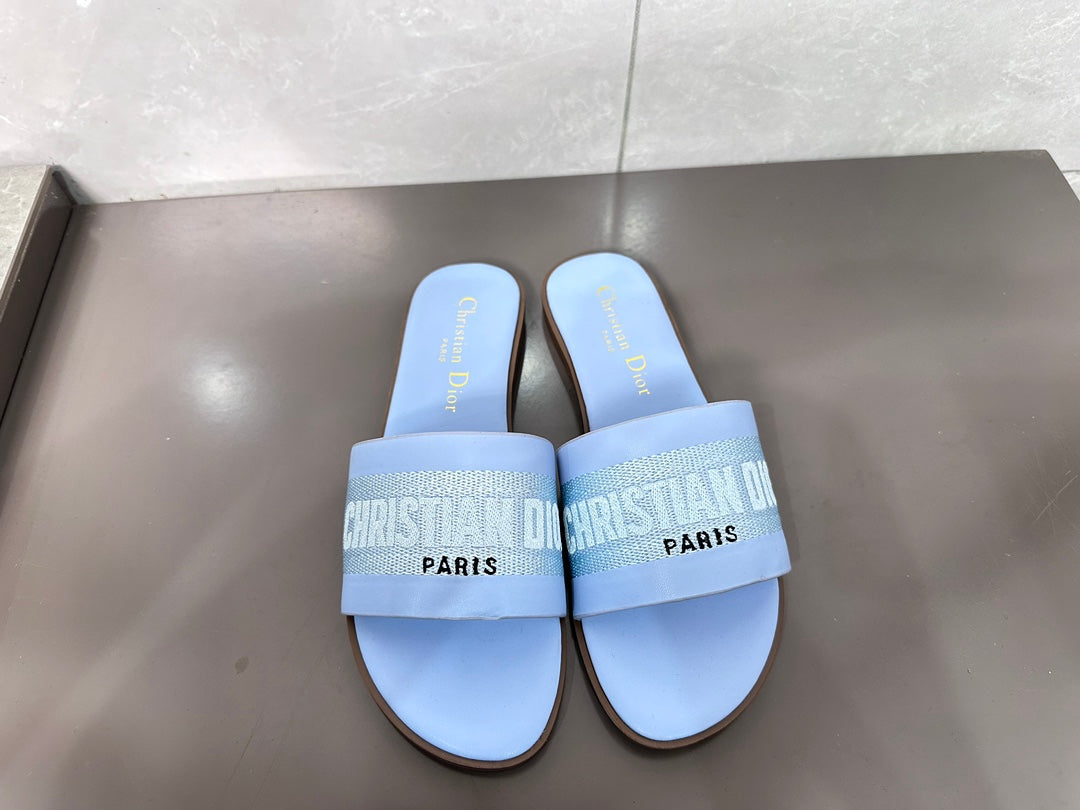 Z1ZD32 Popular slippers