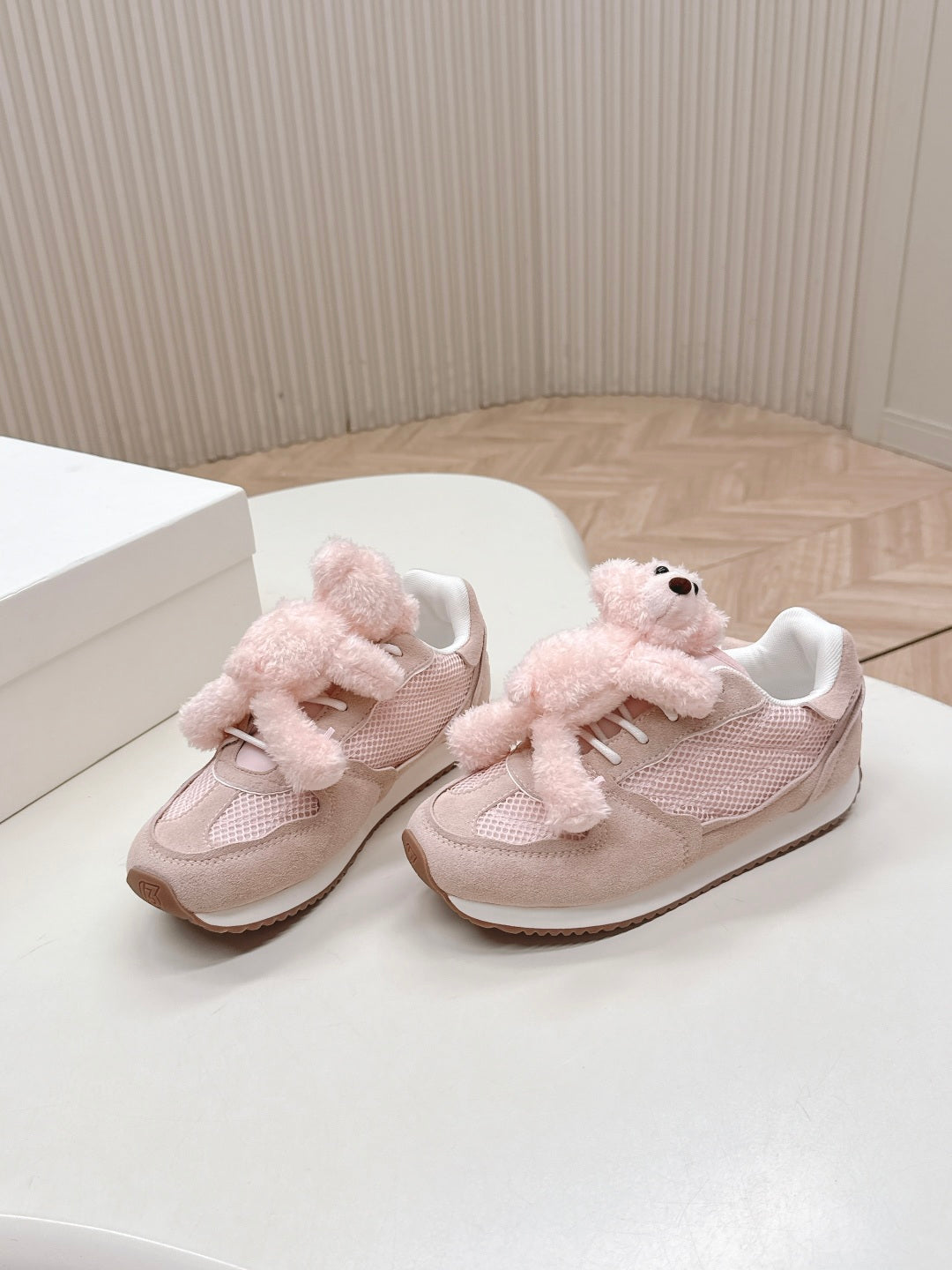 Z2Q95A140  Popular high-quality Shoes