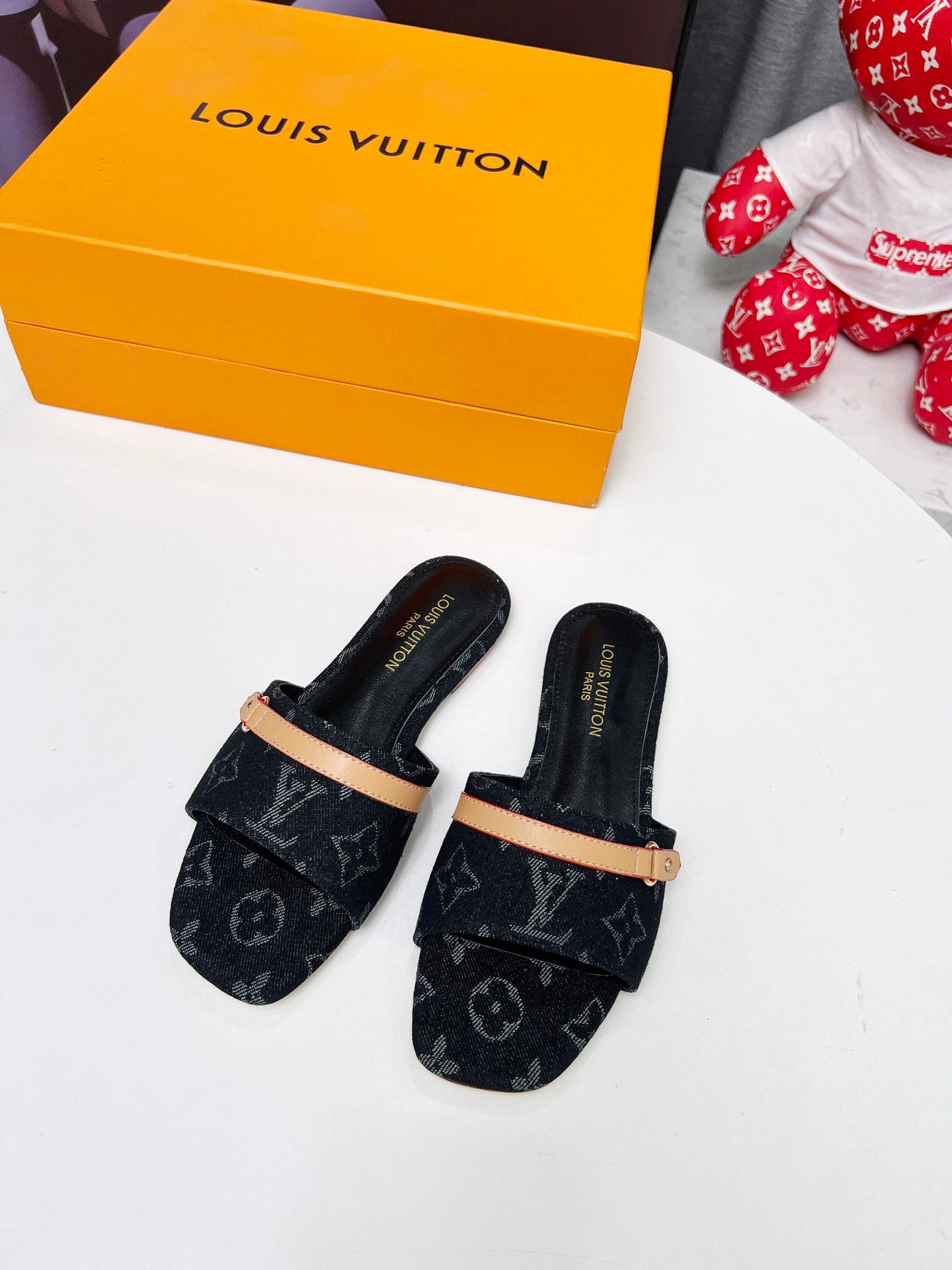 Z2R45E23  Popular high-quality shoes