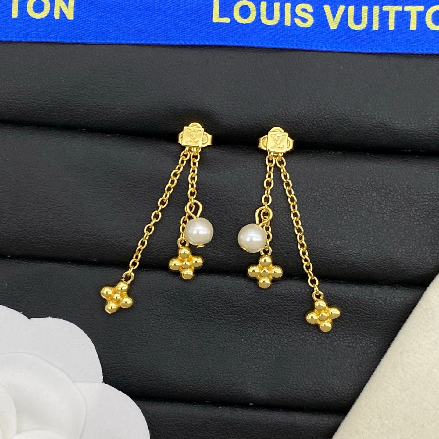 X1Z95E66E Popular Earrings