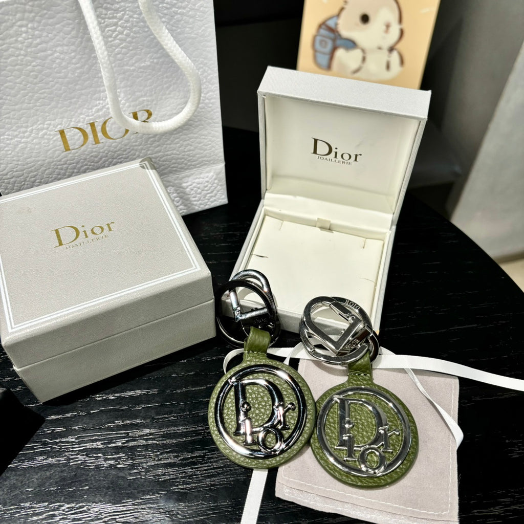 A1R46D30 Popular bag 's charms accessories