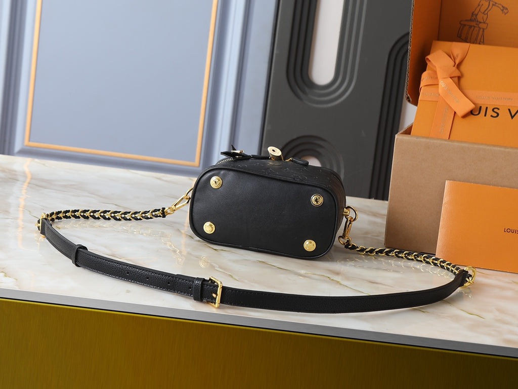 B1P76E2 Popular leather bag