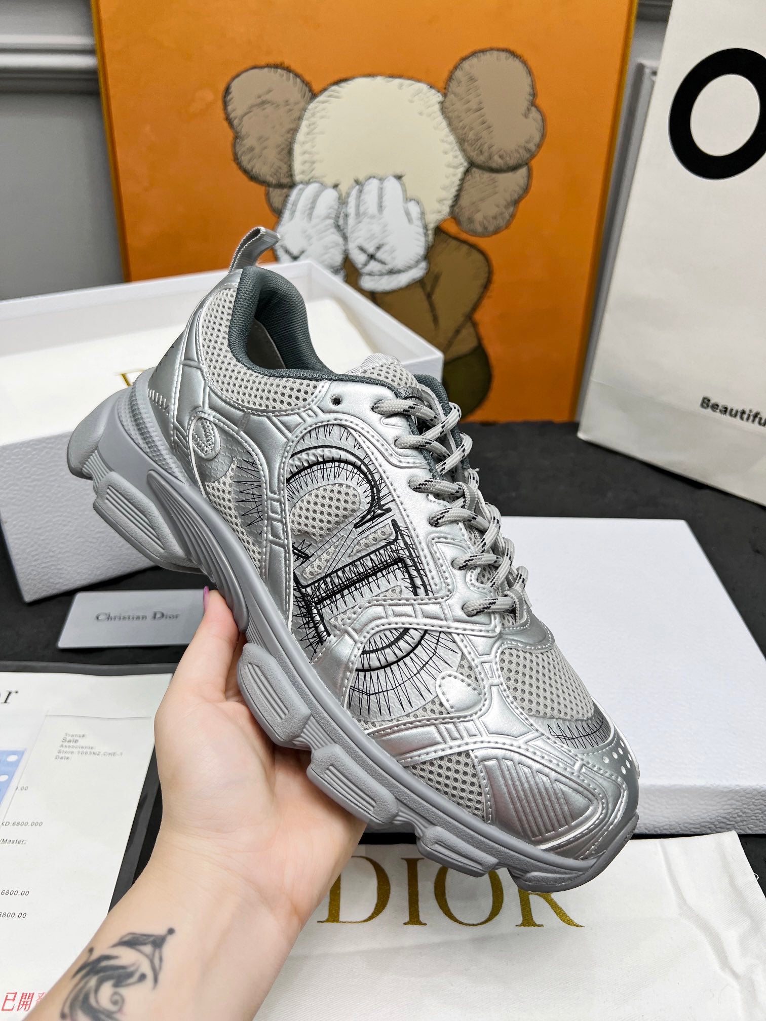 Z2Q105D311 Popular high-quality Shoes