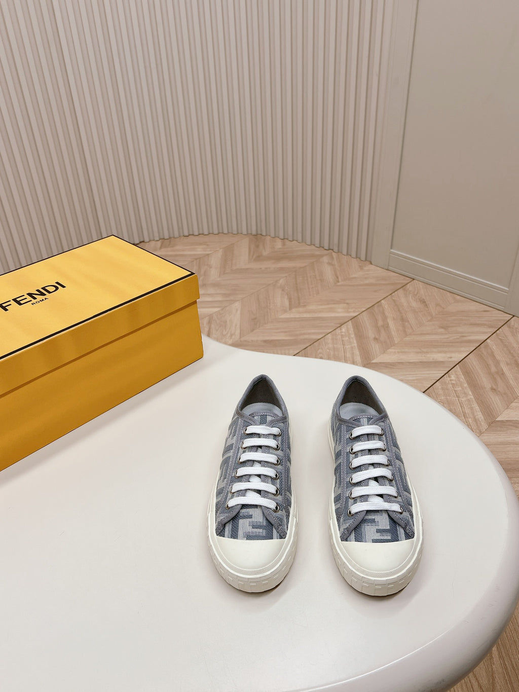 Z2Q105F423 Popular high-quality Shoes