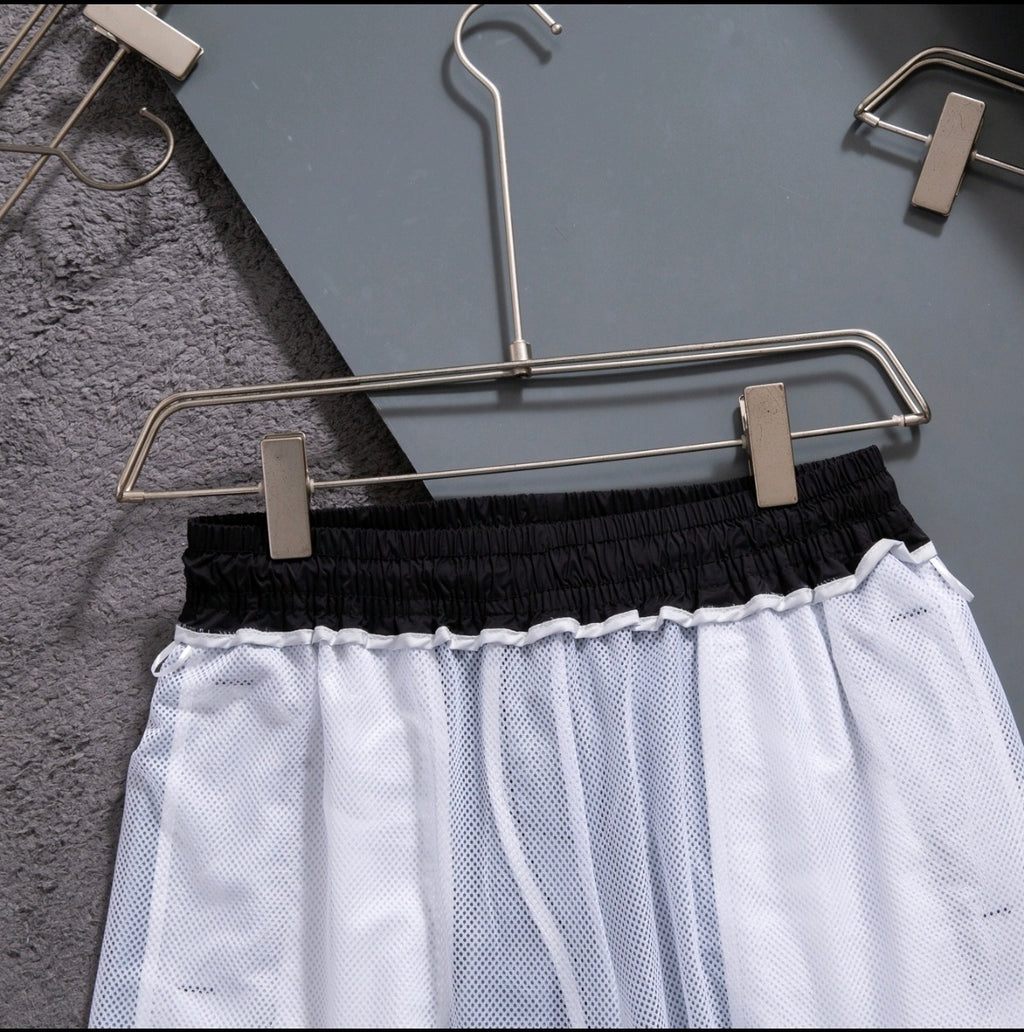 U1N36E2 Popular shorts