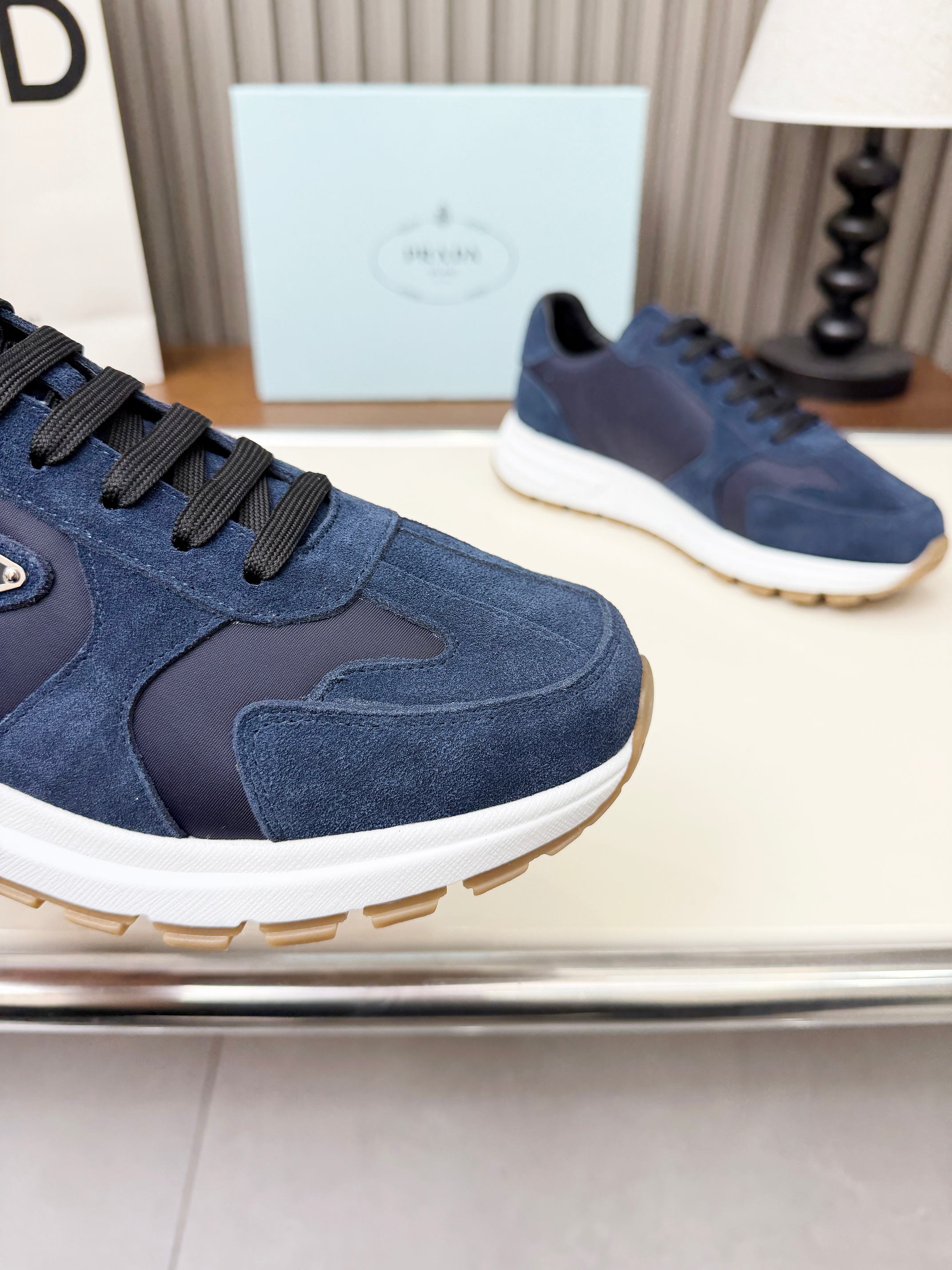 Z2P36P61 Popular high-quality leather Shoes
