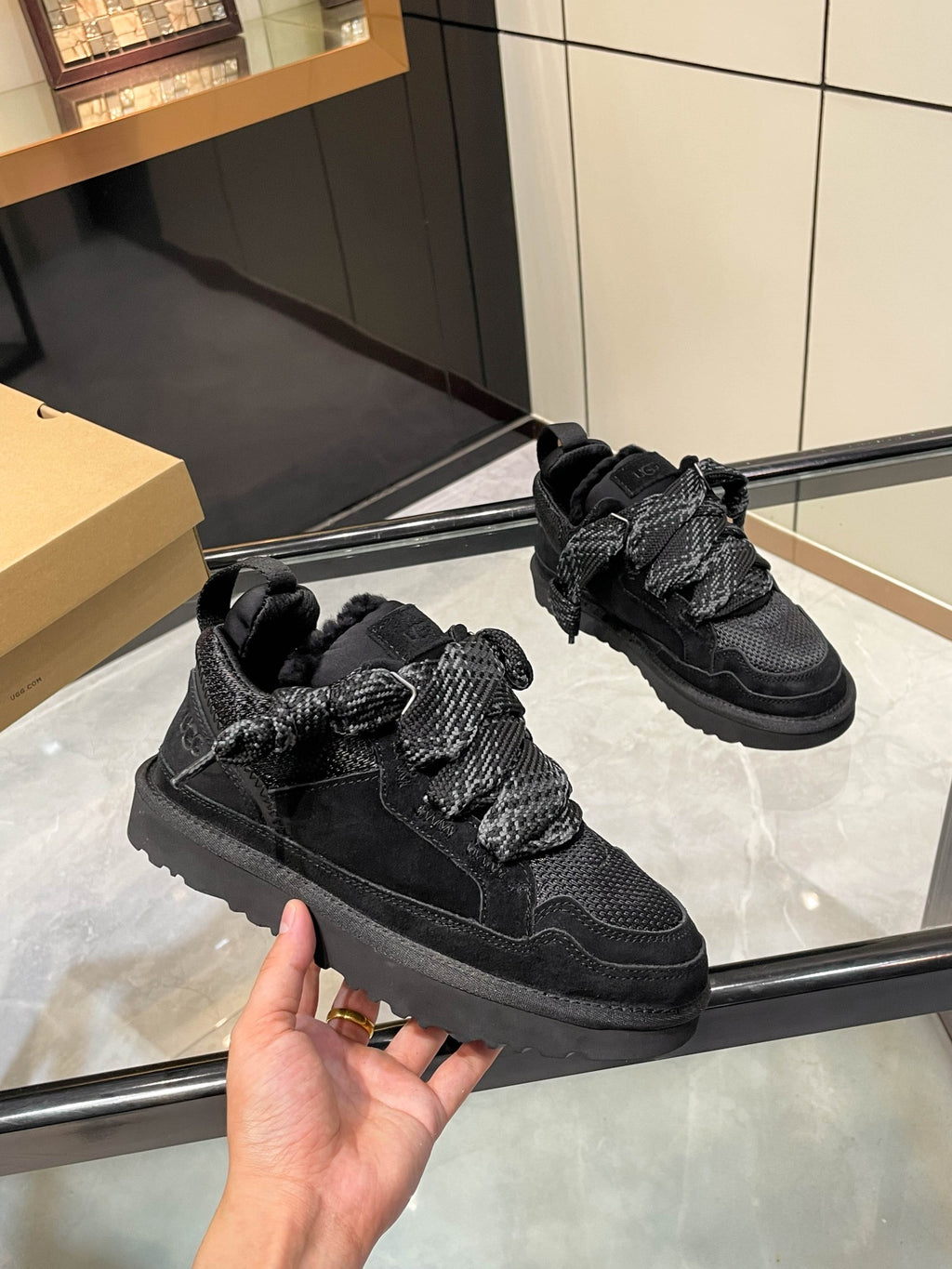 Z2Q105U262 Popular high-quality Shoes