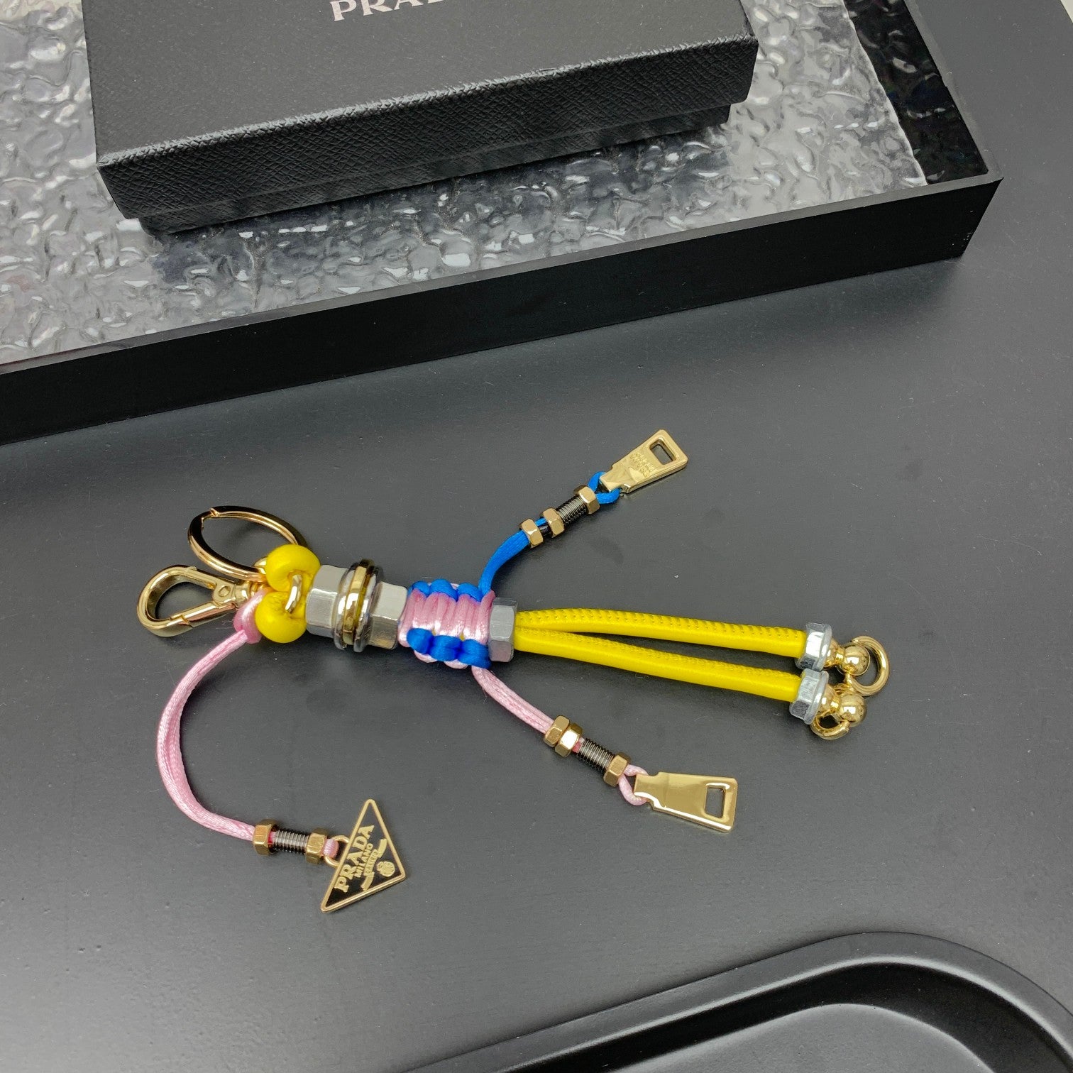 A1Z105P36 Popular bag 's charms accessories