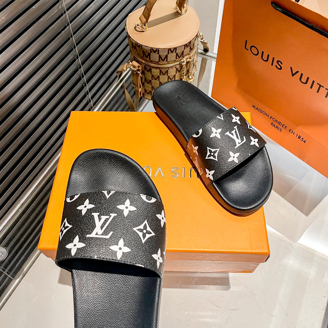Z1Z54E195 Popular Slippers