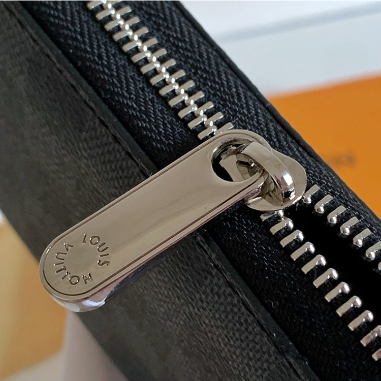 B1P11E04 Popular Leather wallets