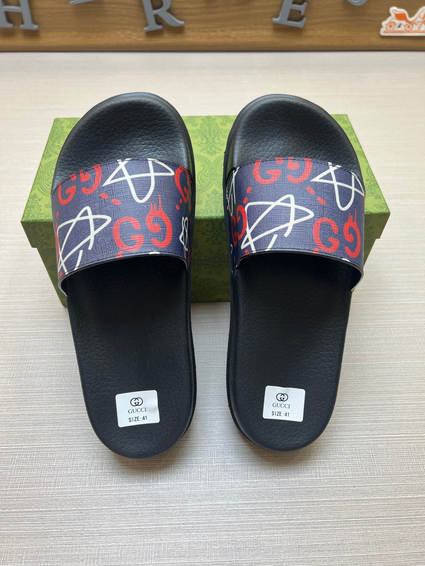 Z5X76B3 Popular slippers