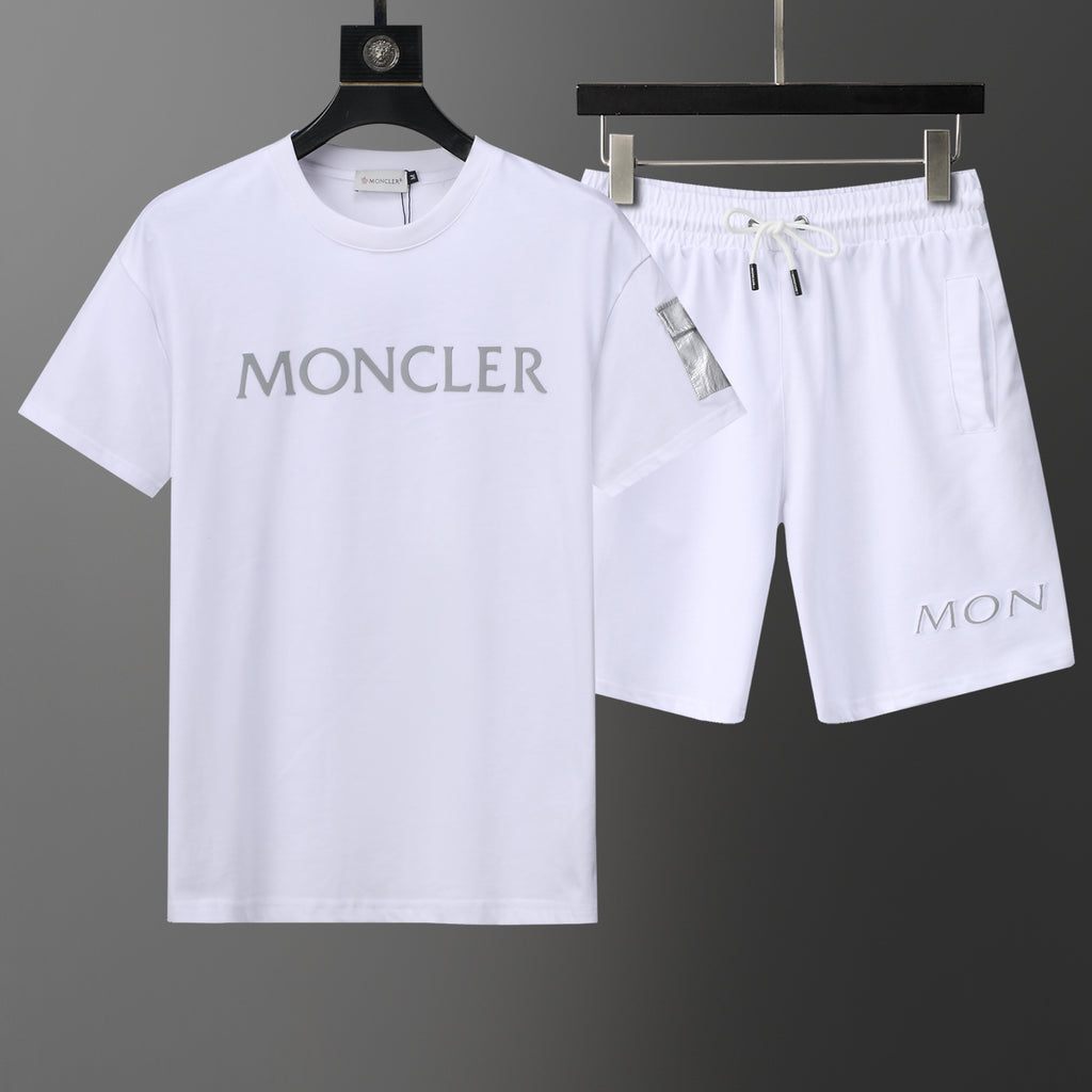 U1R135A122  Popular shirt and shorts set