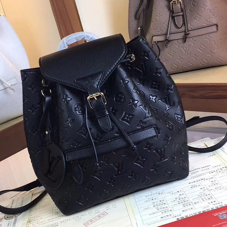 B1P20E6 Popular  leather backpacks
