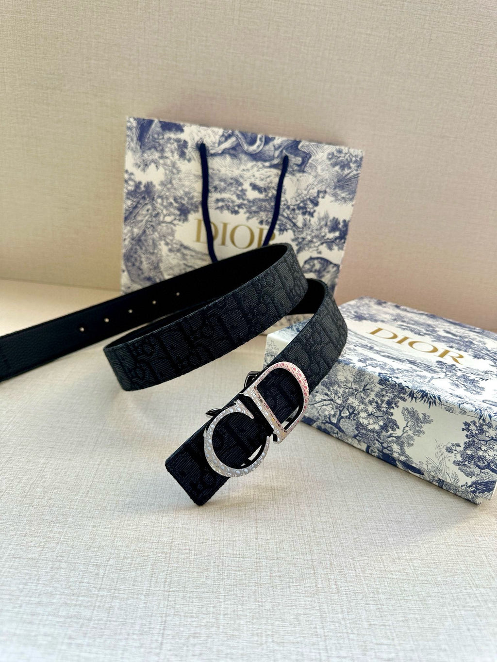 P1R55D206 Popular   High quality belt With full package
