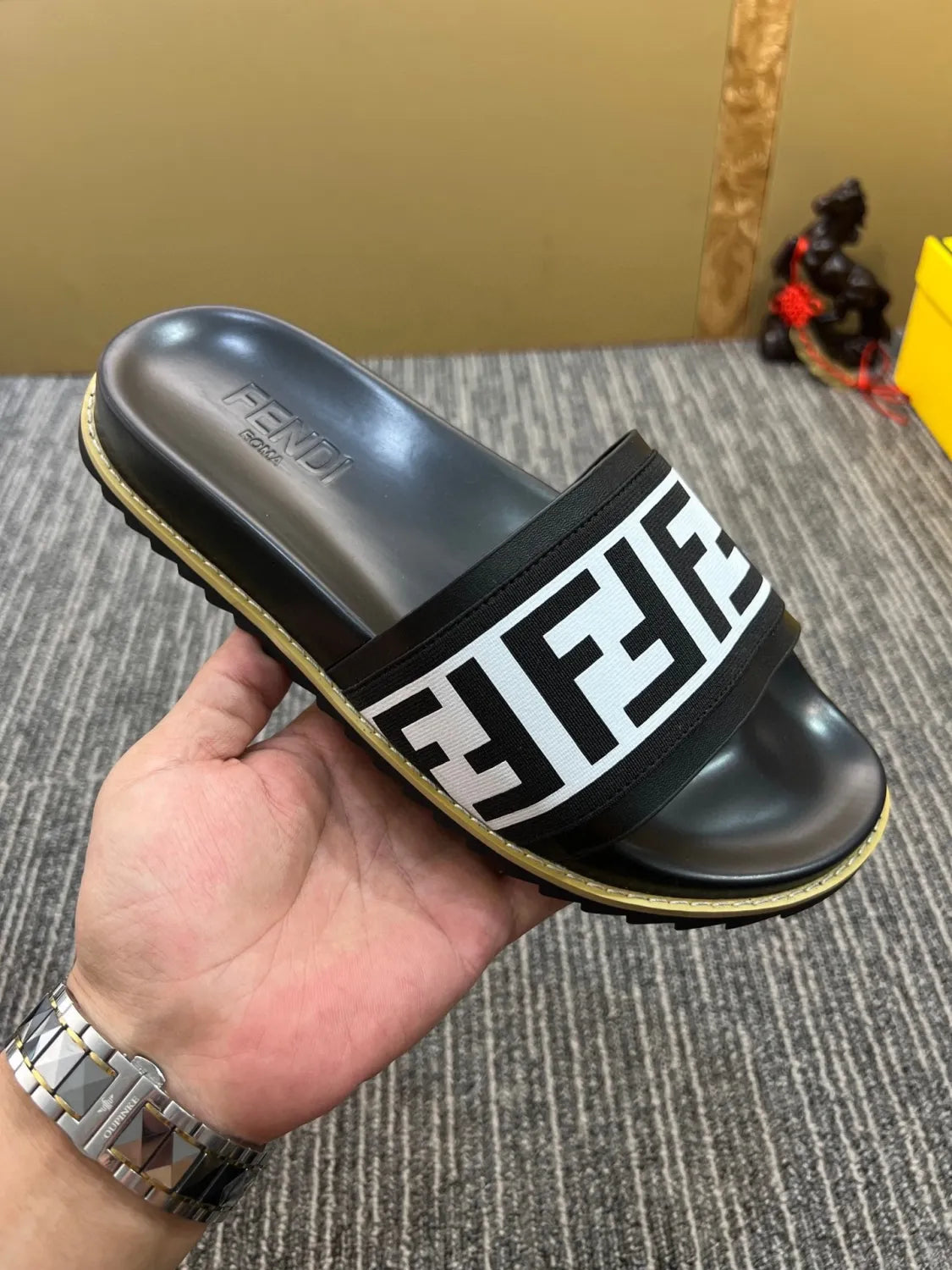 Z5YF111 Popular Slippers