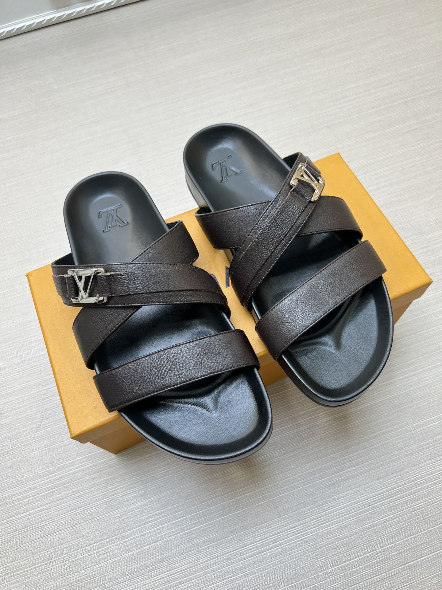 Z5ZE88 Popular slippers