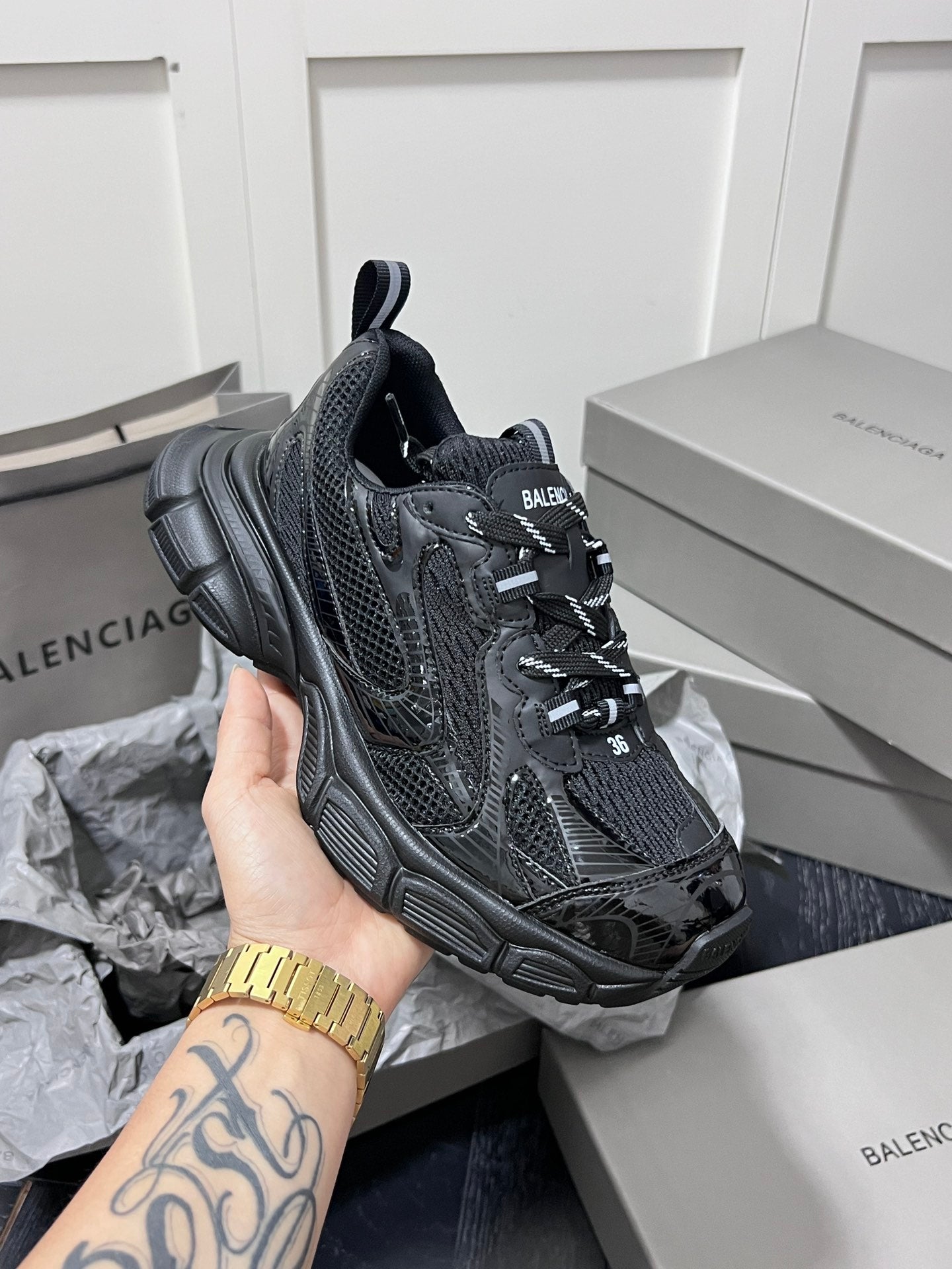 Z1Z54J115 Popular shoes