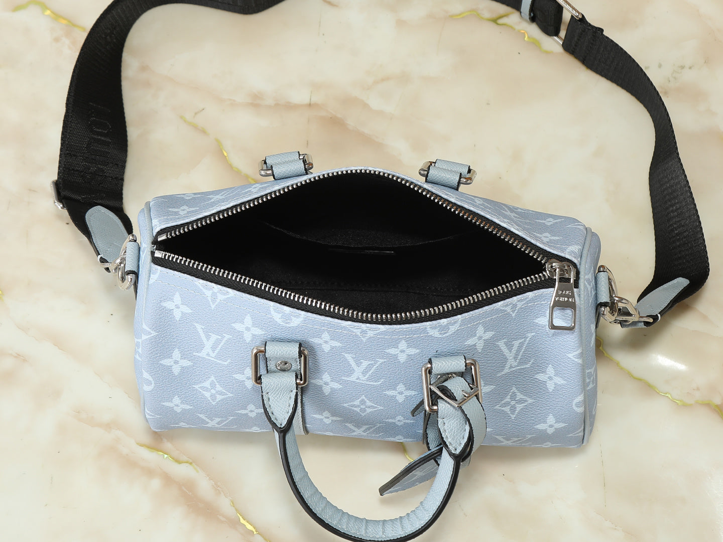 B1R76E52 Popular leather bag