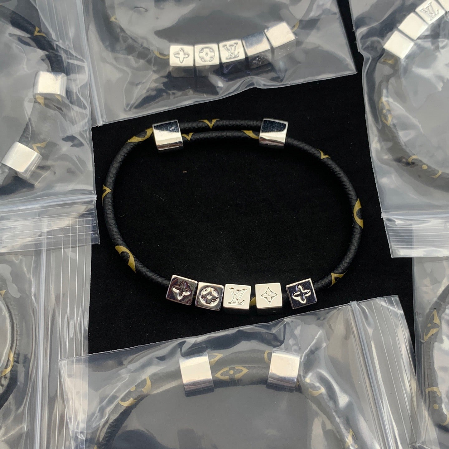 X5N76E26K Popular  Bracelets