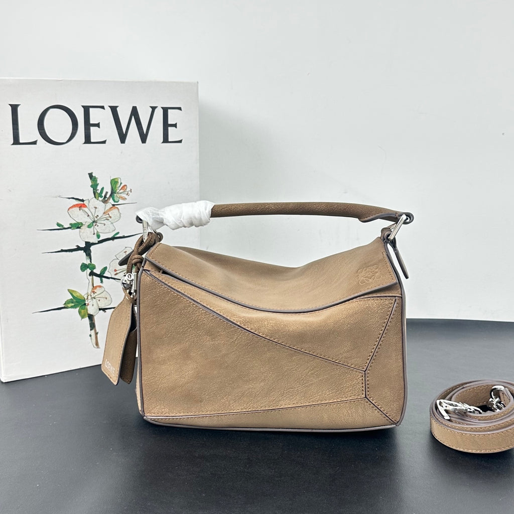 B1R46A10 Popular leather bag
