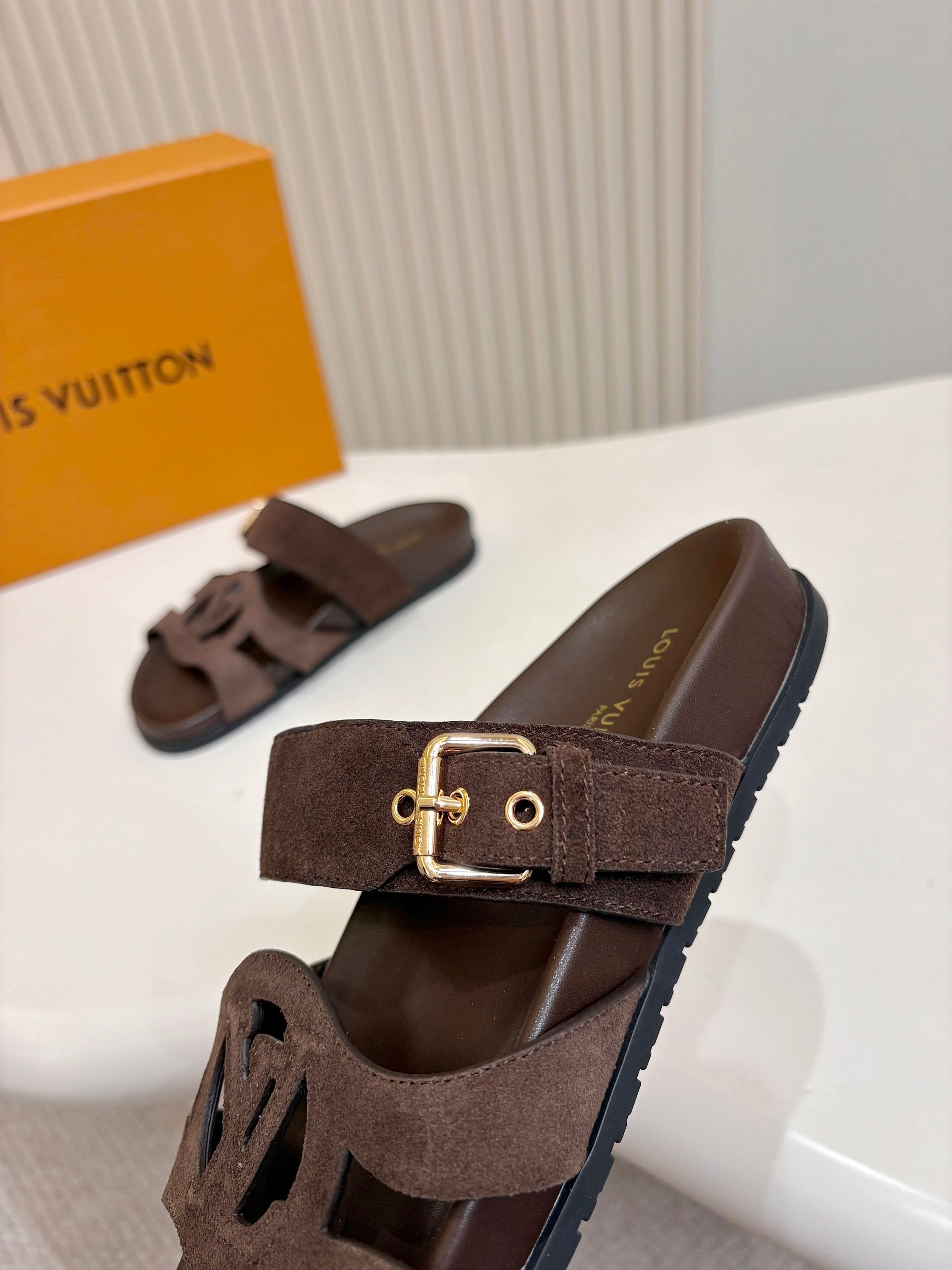 Z2R76E29 Popular high-quality leather shoes