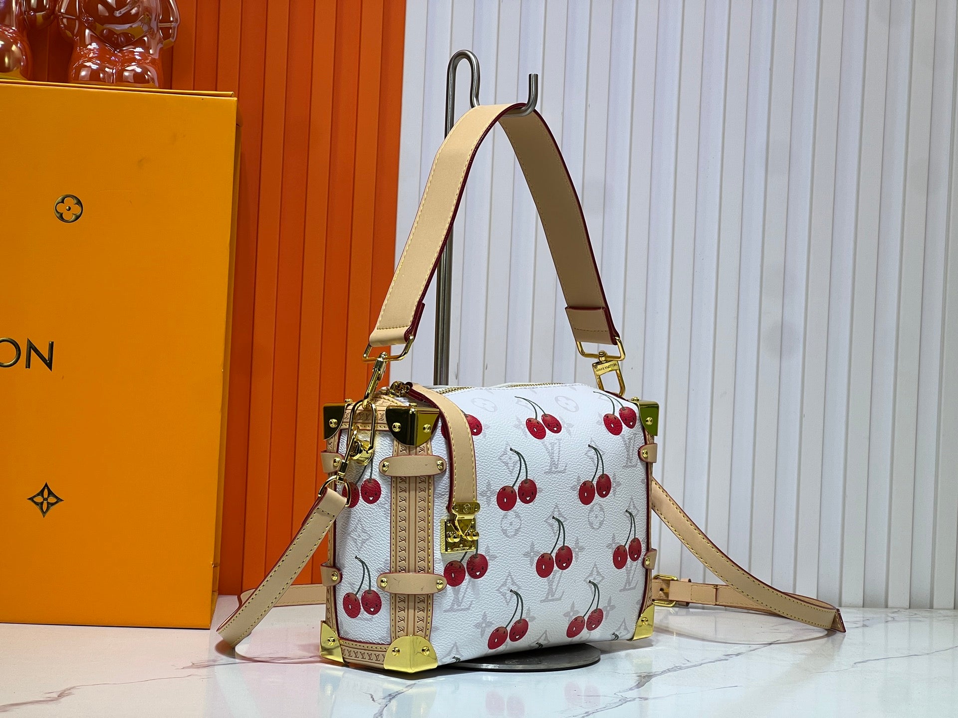 B1N55E18 Popular    leather bag