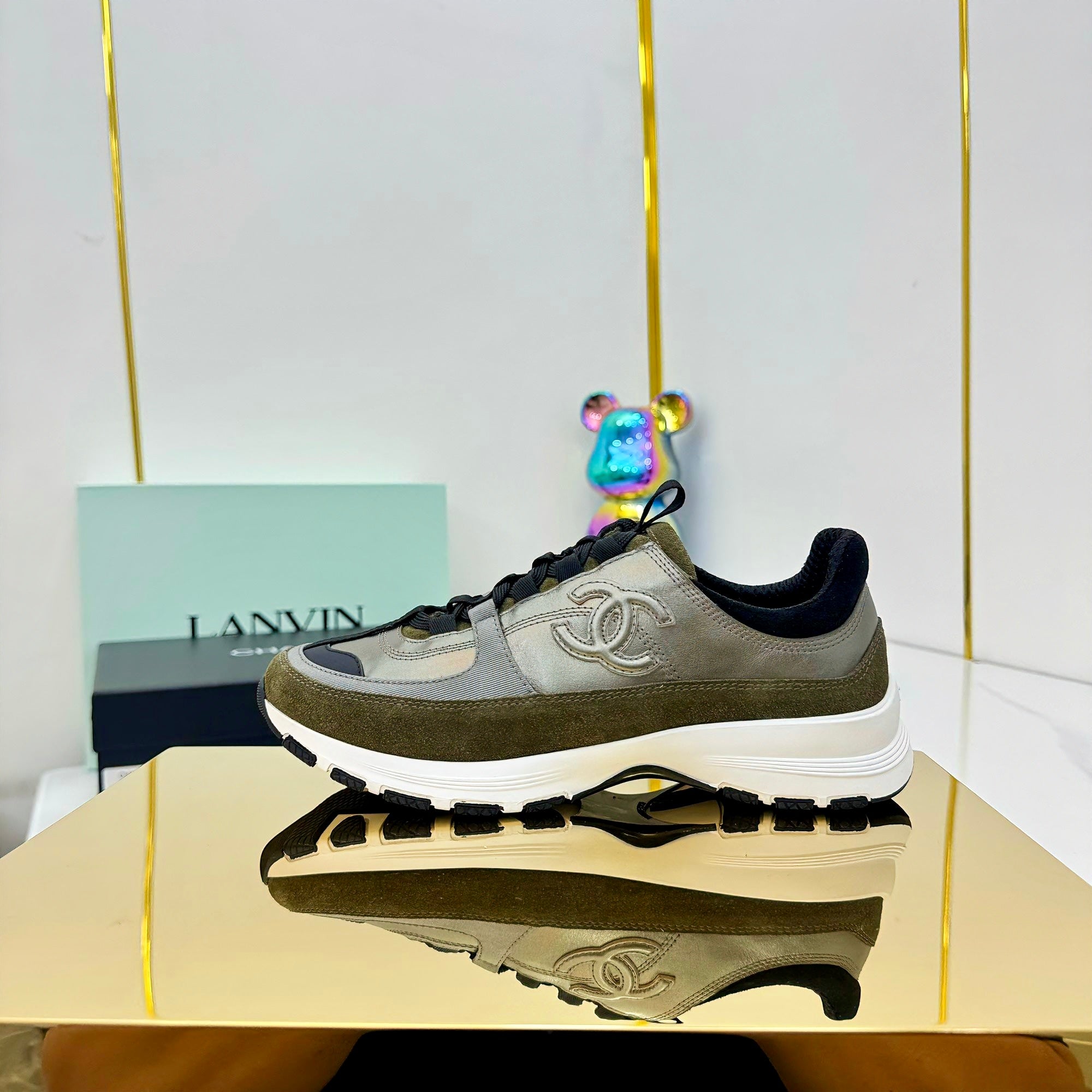 Z2R85C7  Popular high quality shoes
