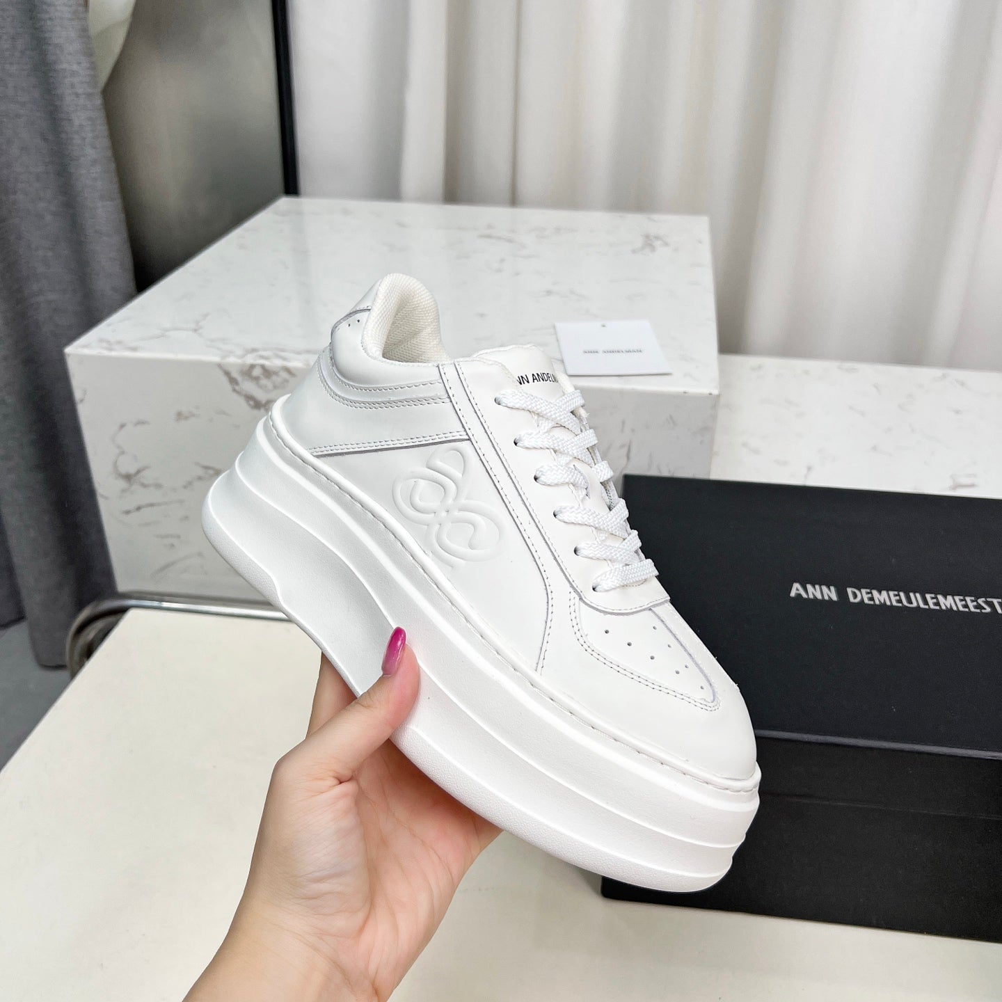 Z2Q105A260 Popular high-quality Shoes