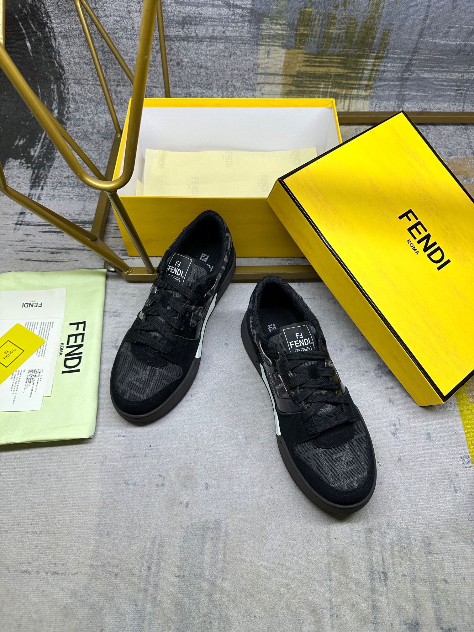 Z2N95F13  Popular high quality shoes