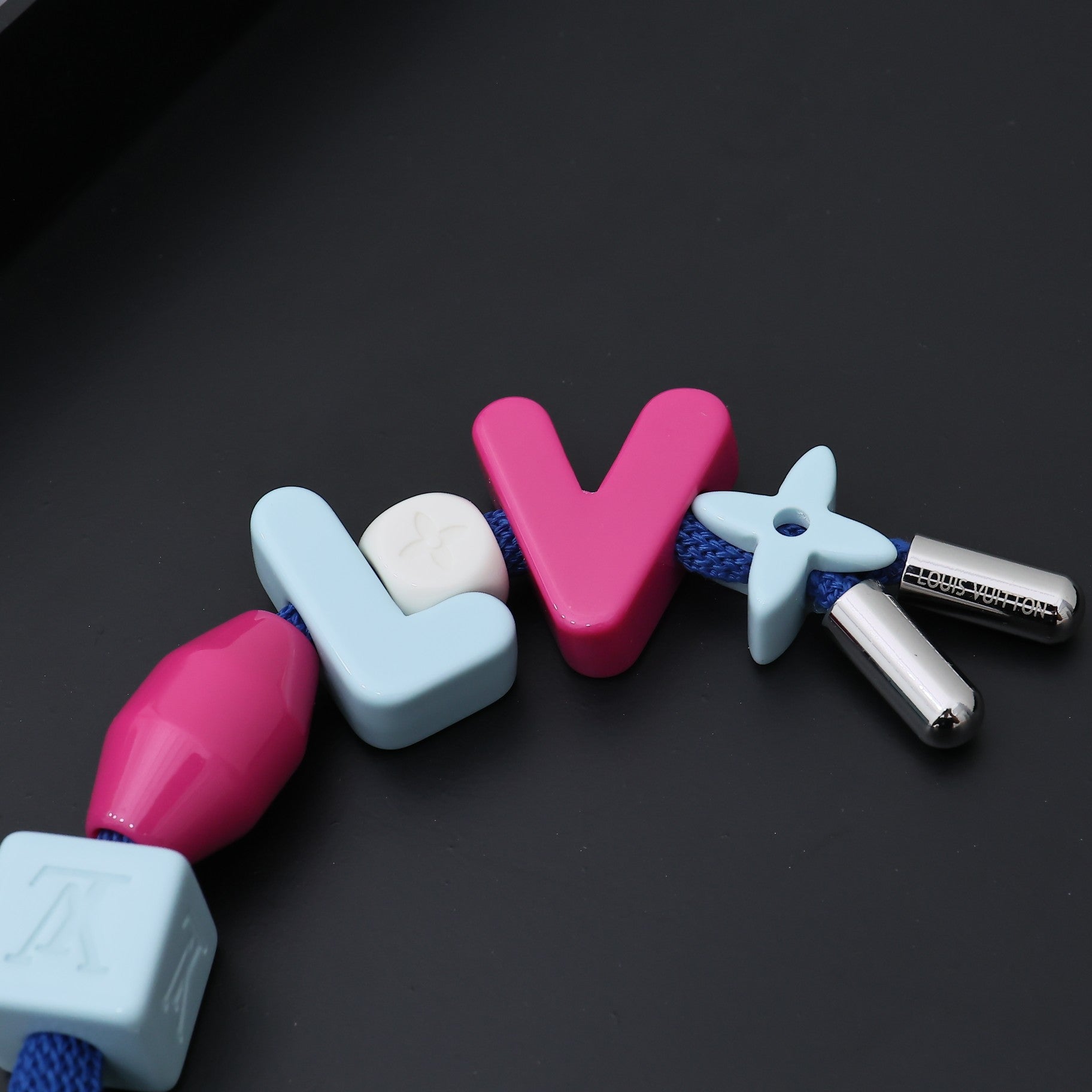 A1Q105E30 Popular bag 's charms accessories