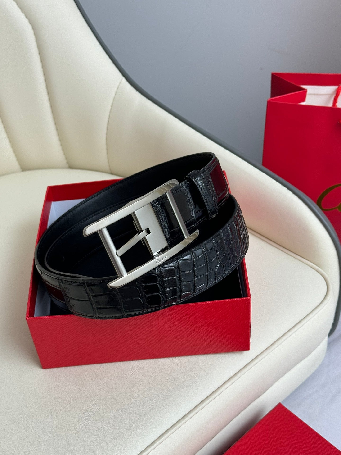 P1W15K172 Popular   High quality belt With full package