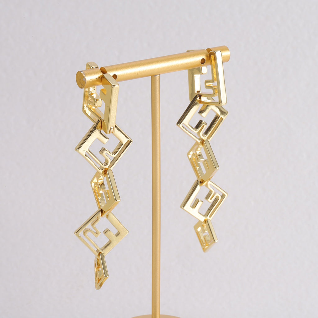 X1Q95F24E Popular Earrings