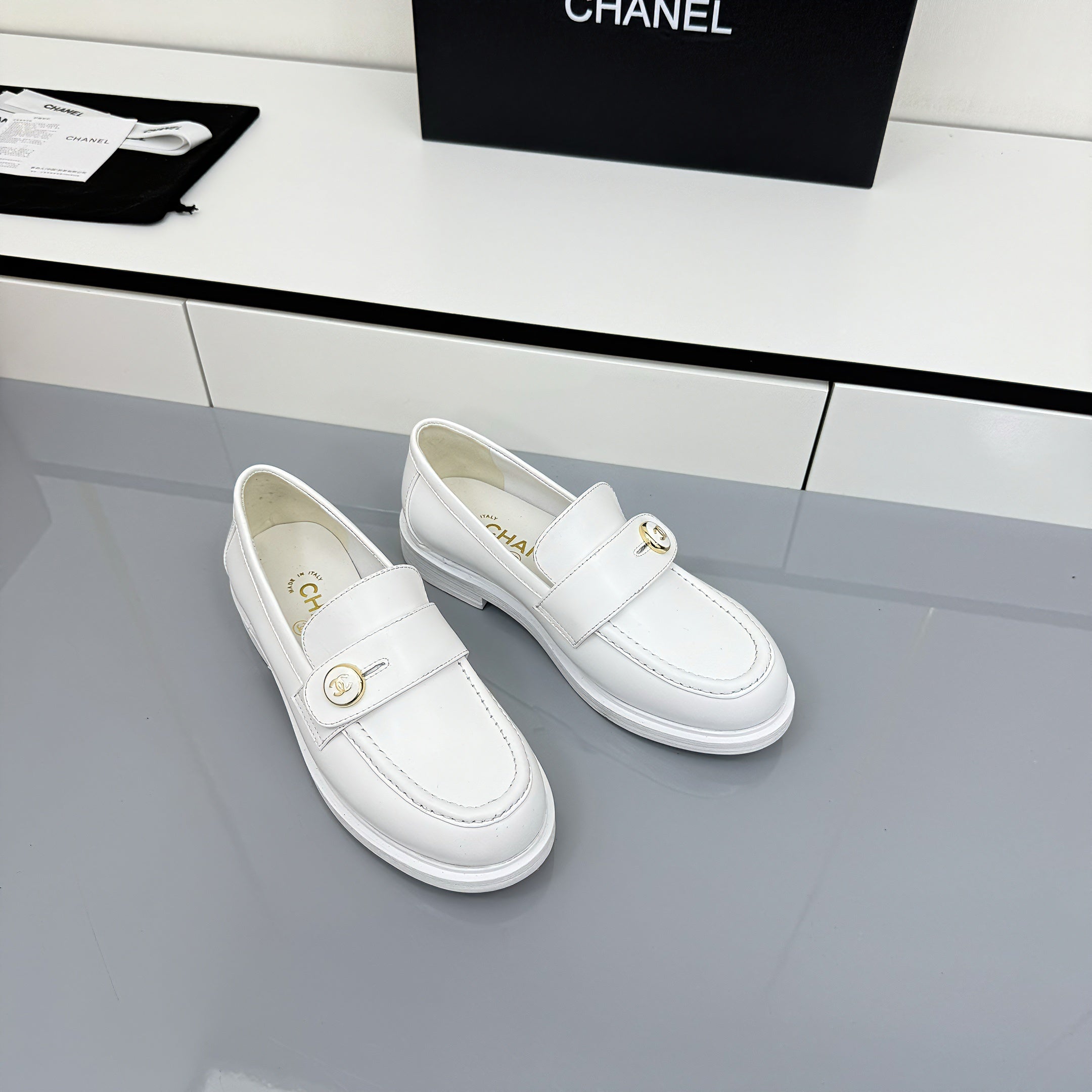 Z2Q105C390 Popular high-quality leather Shoes