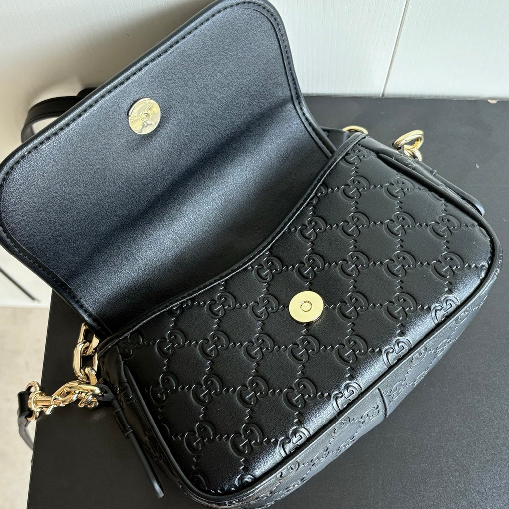 B1P36C60 Popular leather bag