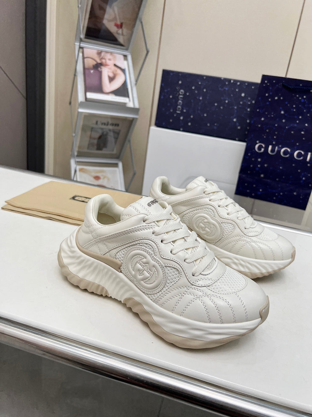Z2Q95B172  Popular high-quality Shoes