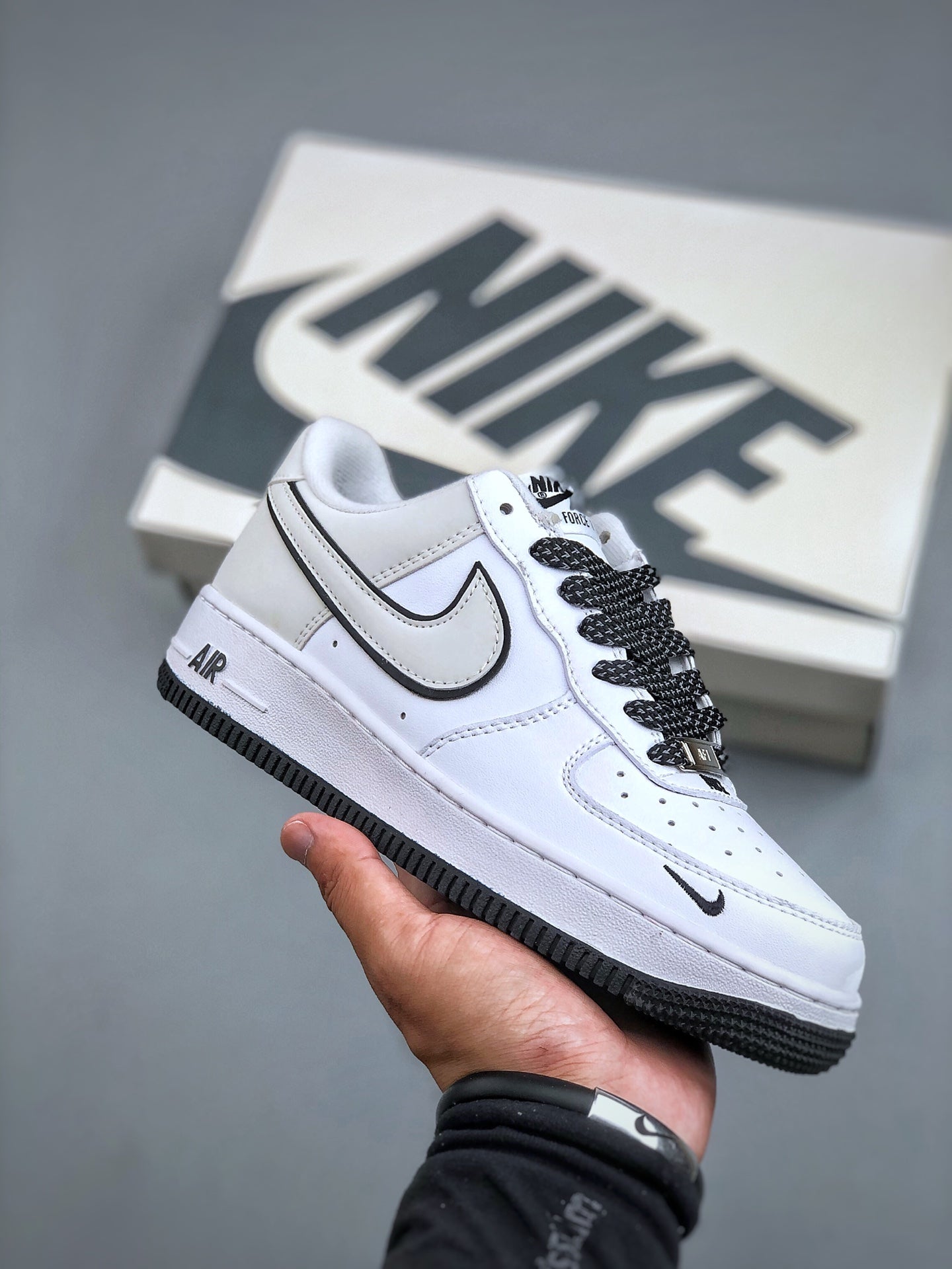 Z4Q95A81 Popular Shoes