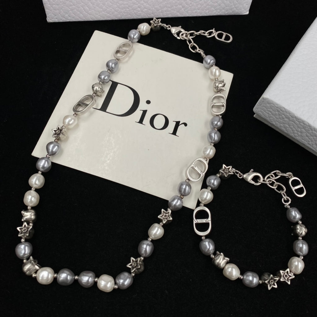 X1R75D23X Popular   Necklaces . Bracelets