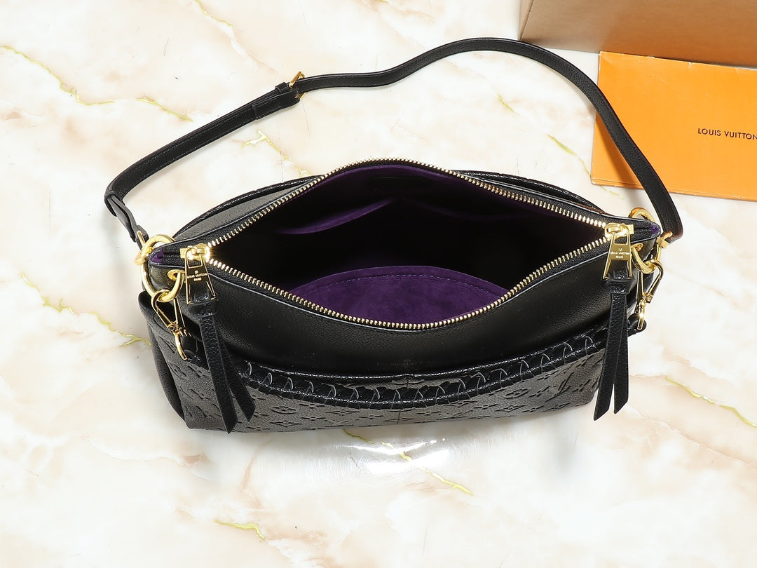 B1W35E115 Popular leather bag