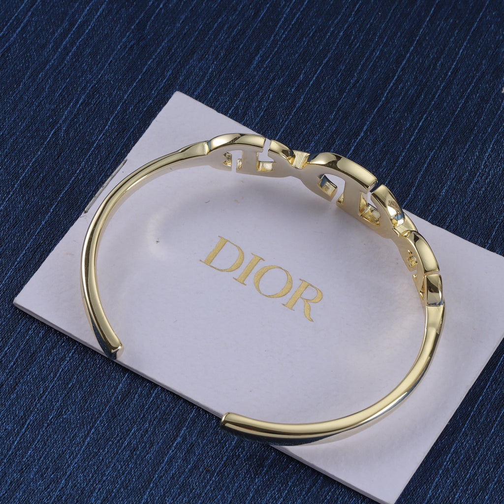 X1Z94D1067K  Popular Bracelets